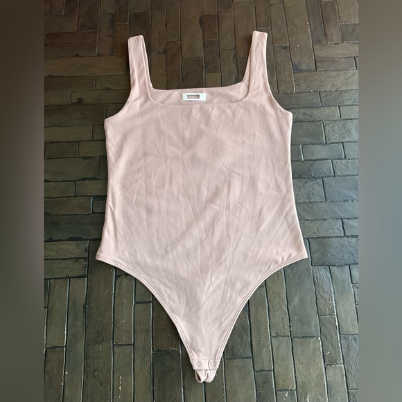 Aritzia Babaton Contour Cairo Sleeveless Square Neck Bodysuit - Picture 10 of 11